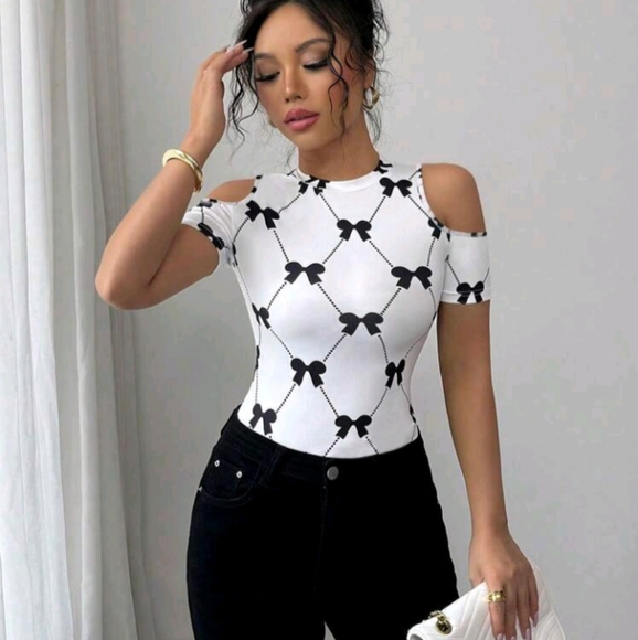 Women's Open Shoulder Short Sleeve T-Shirt, Fashionable For Summer - Picture 2 of 5